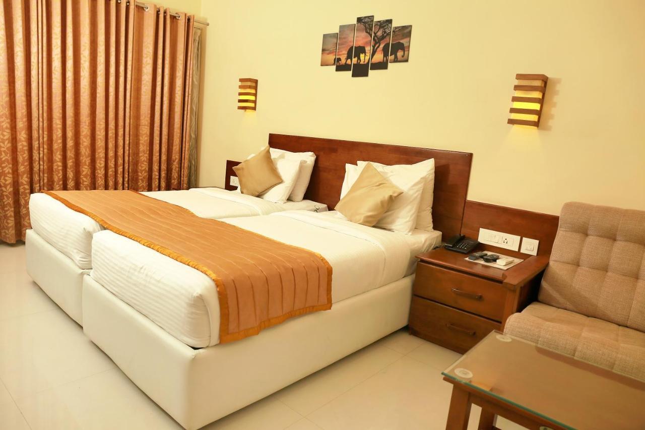 Ktdc Grand Chaithram Hotel *